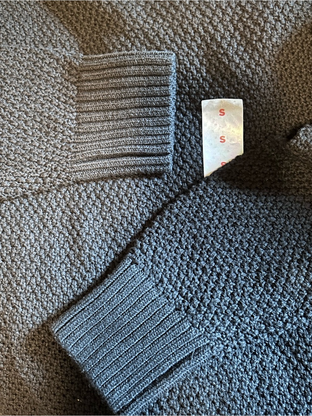 Old Navy Black Crewneck Textured Sweater - Picture 4 of 6
